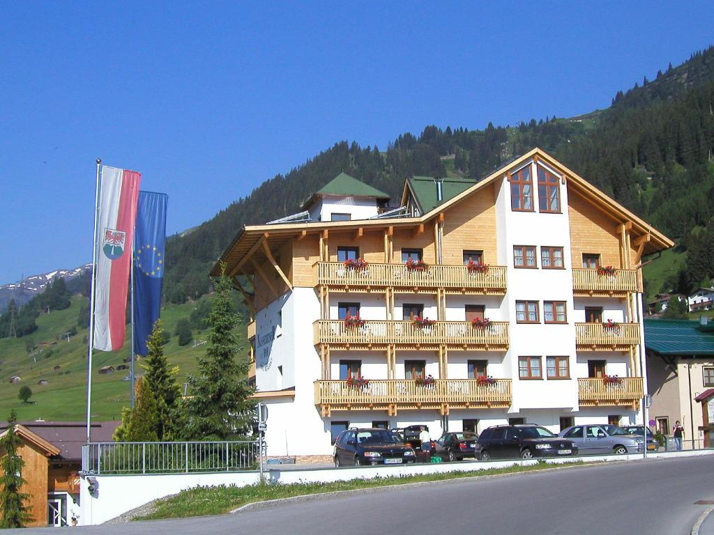 Hotel Nassereinerhof Sankt Anton am Arlberg Buitenkant foto
